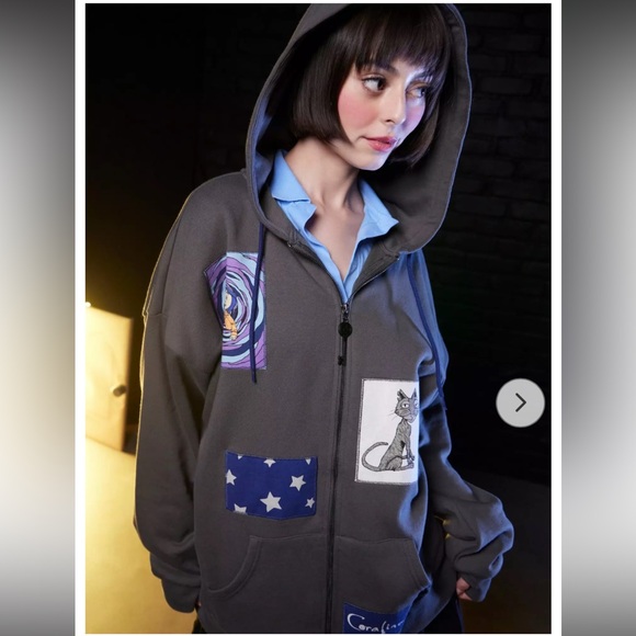 Hot Topic Jackets & Blazers - Hot Topic Coraline Patch Girls Oversized Hoodie Size 2X Pockets Full Zip